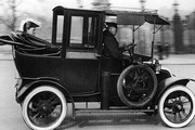 "Churchill in Car, London" - Art Print | Movie Poster Prints from Posterazzi