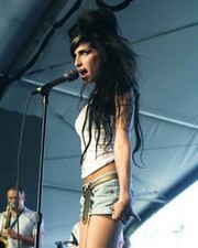 Amy Winehouse - Photo Print | Movies, Music, TV Posters from Posterazzi