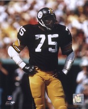Joe Greene Hands On Hips - Sports Photo Print | Posters from Posterazzi