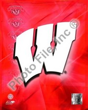2009 University of Wisconsin Badgers Team Logo - Sports Photo Print | Posters from Posterazzi